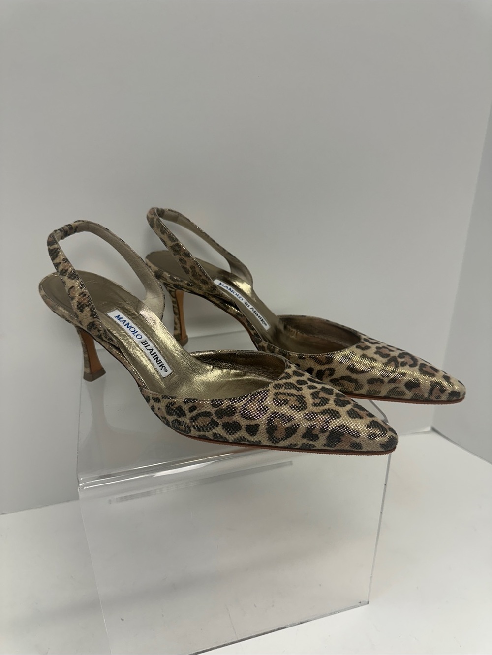 Manolo Blahnik Leopard Print Slingback Pumps in Tan and Brown with Gold Sheen